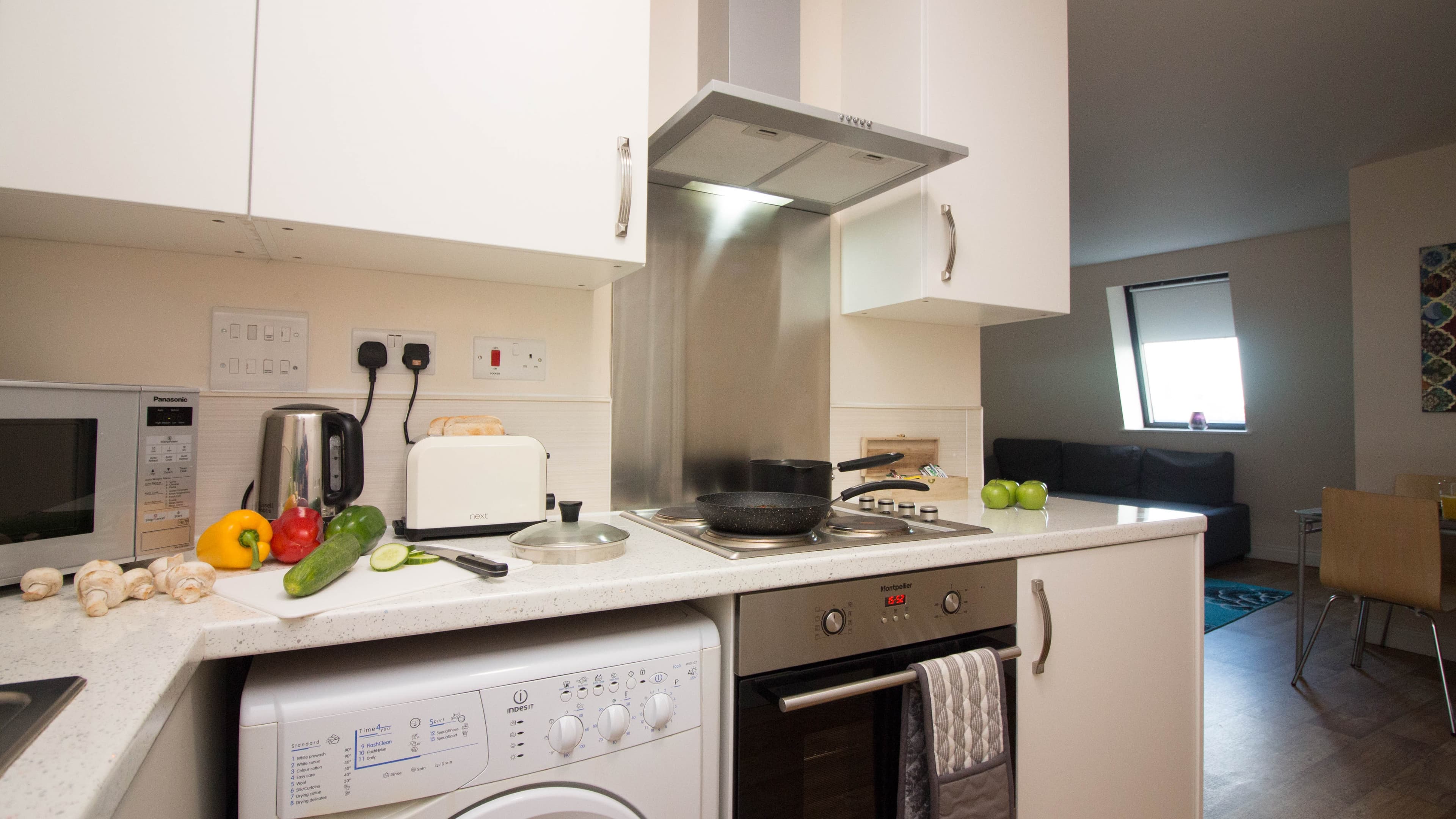 listing card gallery