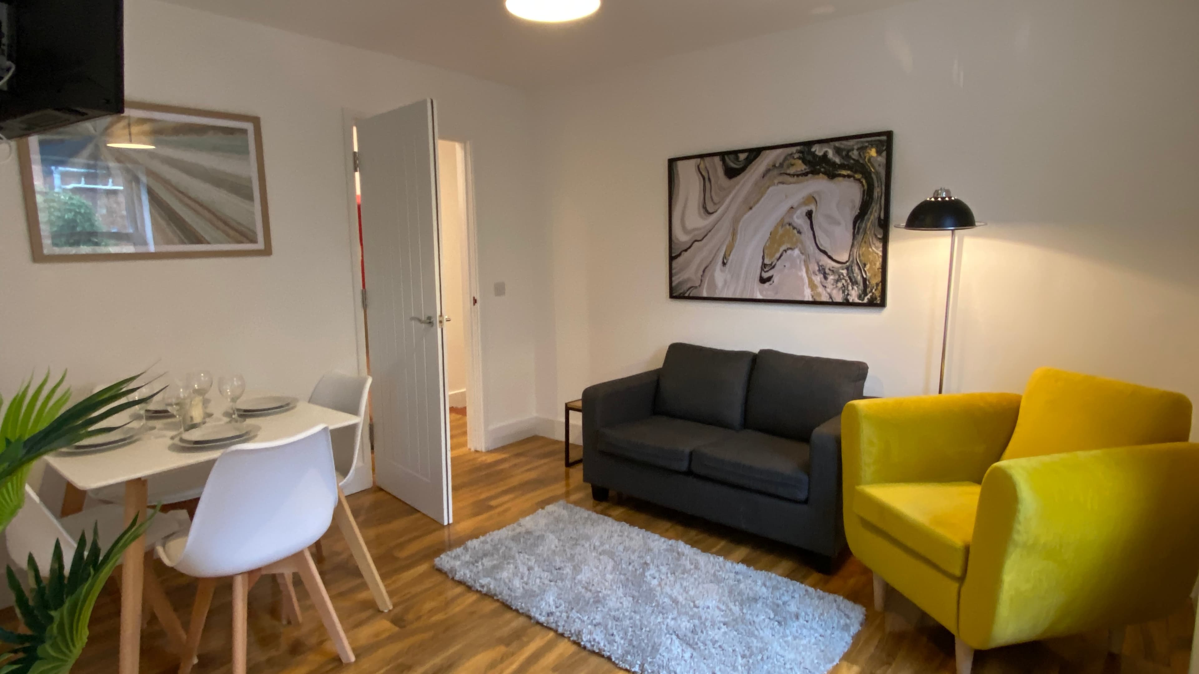 listing card gallery